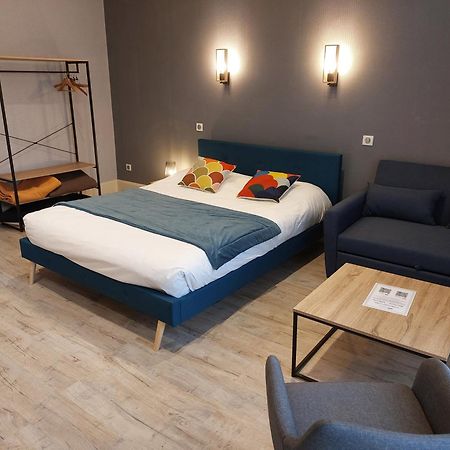 Brit Hotel Roanne - Le Grand Hotel Esterno foto