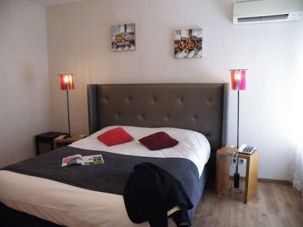 Brit Hotel Roanne - Le Grand Hotel Camera foto