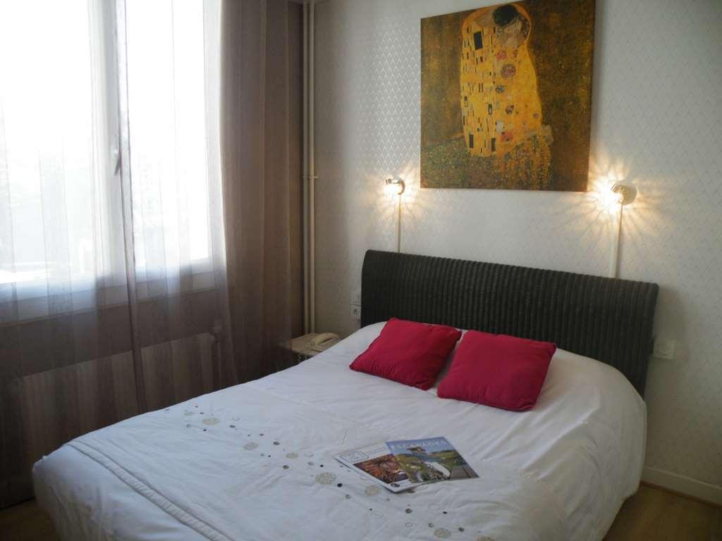 Brit Hotel Roanne - Le Grand Hotel Camera foto