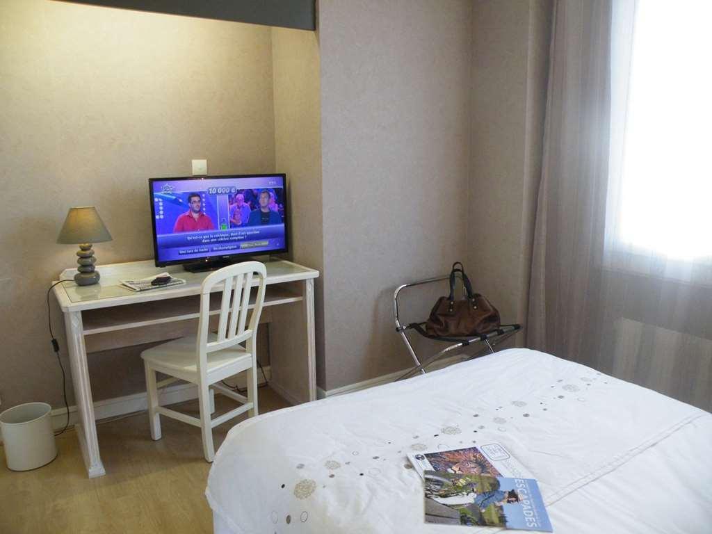 Brit Hotel Roanne - Le Grand Hotel Camera foto