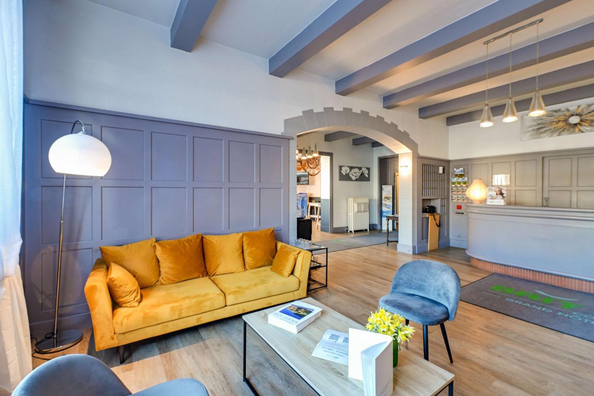 Brit Hotel Roanne - Le Grand Hotel Esterno foto