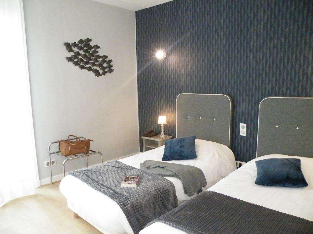 Brit Hotel Roanne - Le Grand Hotel Camera foto