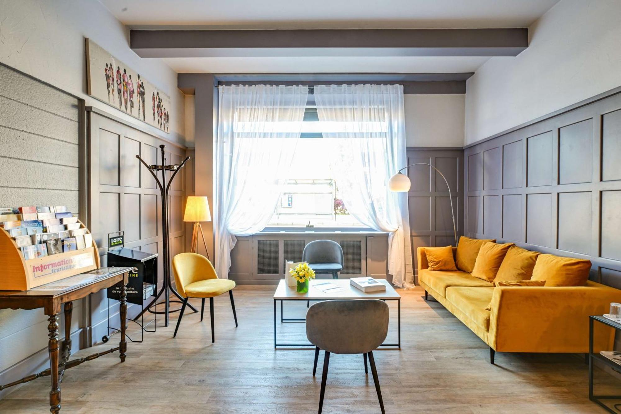Brit Hotel Roanne - Le Grand Hotel Esterno foto