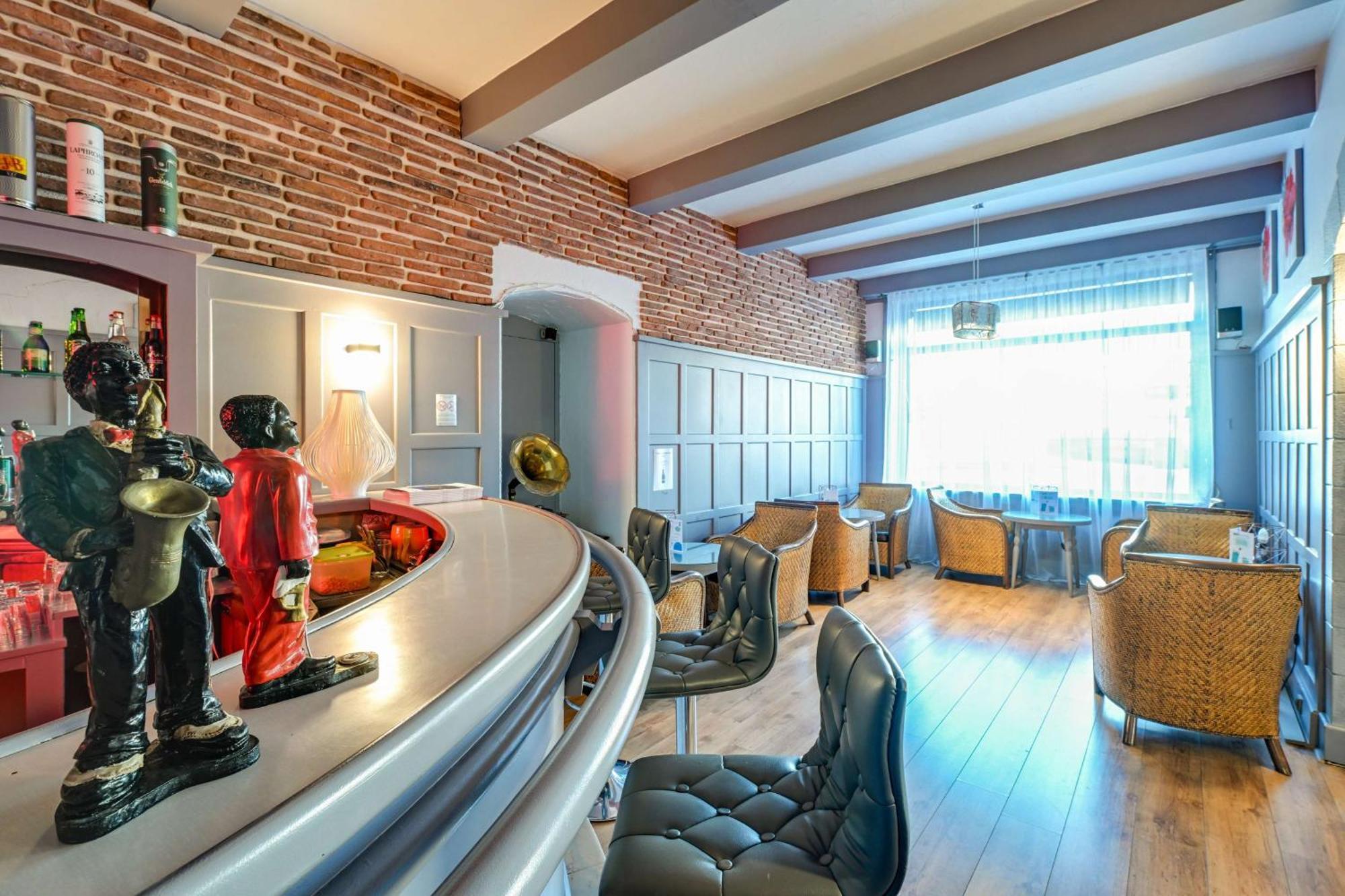 Brit Hotel Roanne - Le Grand Hotel Esterno foto