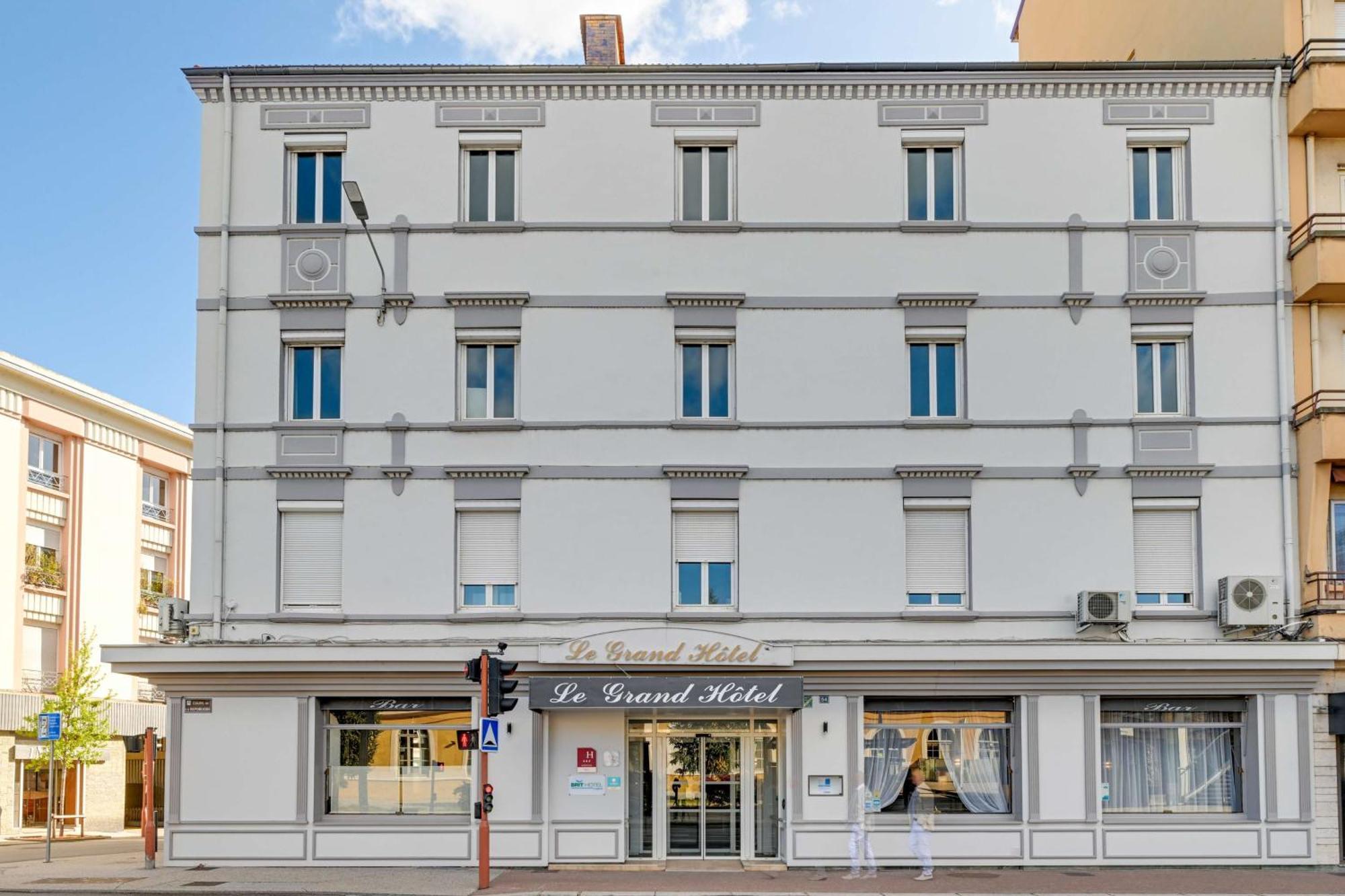 Brit Hotel Roanne - Le Grand Hotel Esterno foto
