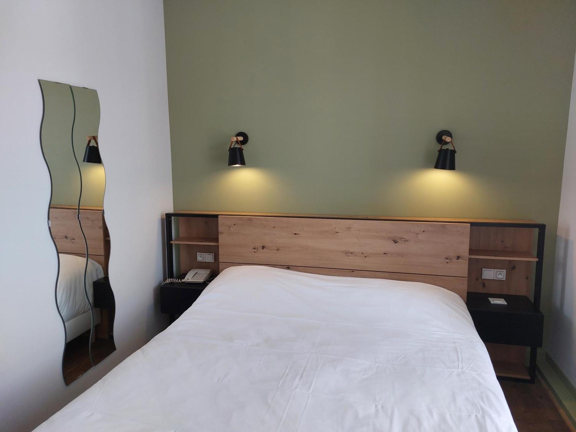 Brit Hotel Roanne - Le Grand Hotel Esterno foto