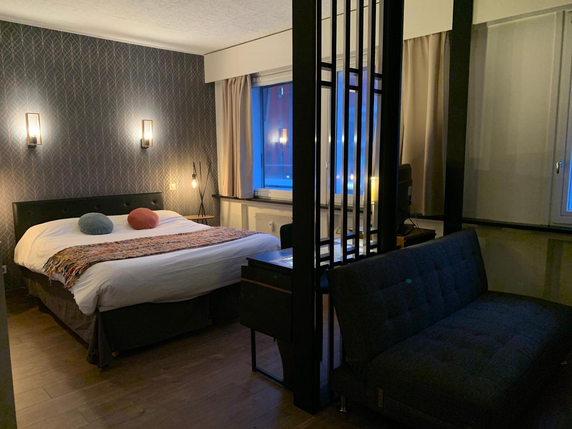 Brit Hotel Roanne - Le Grand Hotel Esterno foto