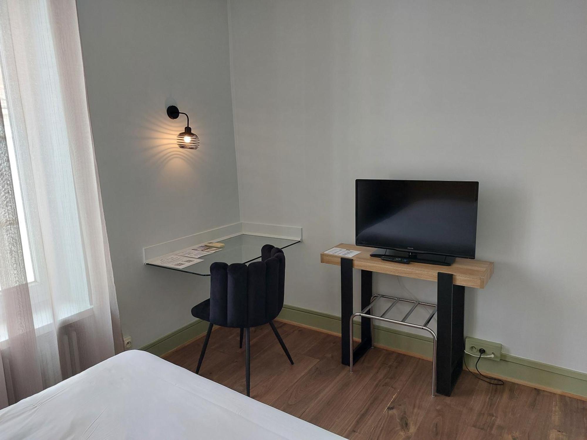 Brit Hotel Roanne - Le Grand Hotel Esterno foto
