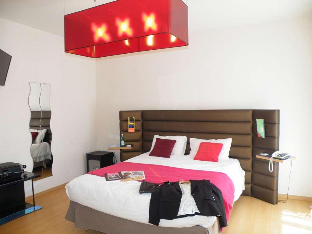 Brit Hotel Roanne - Le Grand Hotel Camera foto