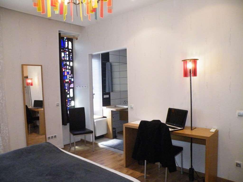 Brit Hotel Roanne - Le Grand Hotel Camera foto